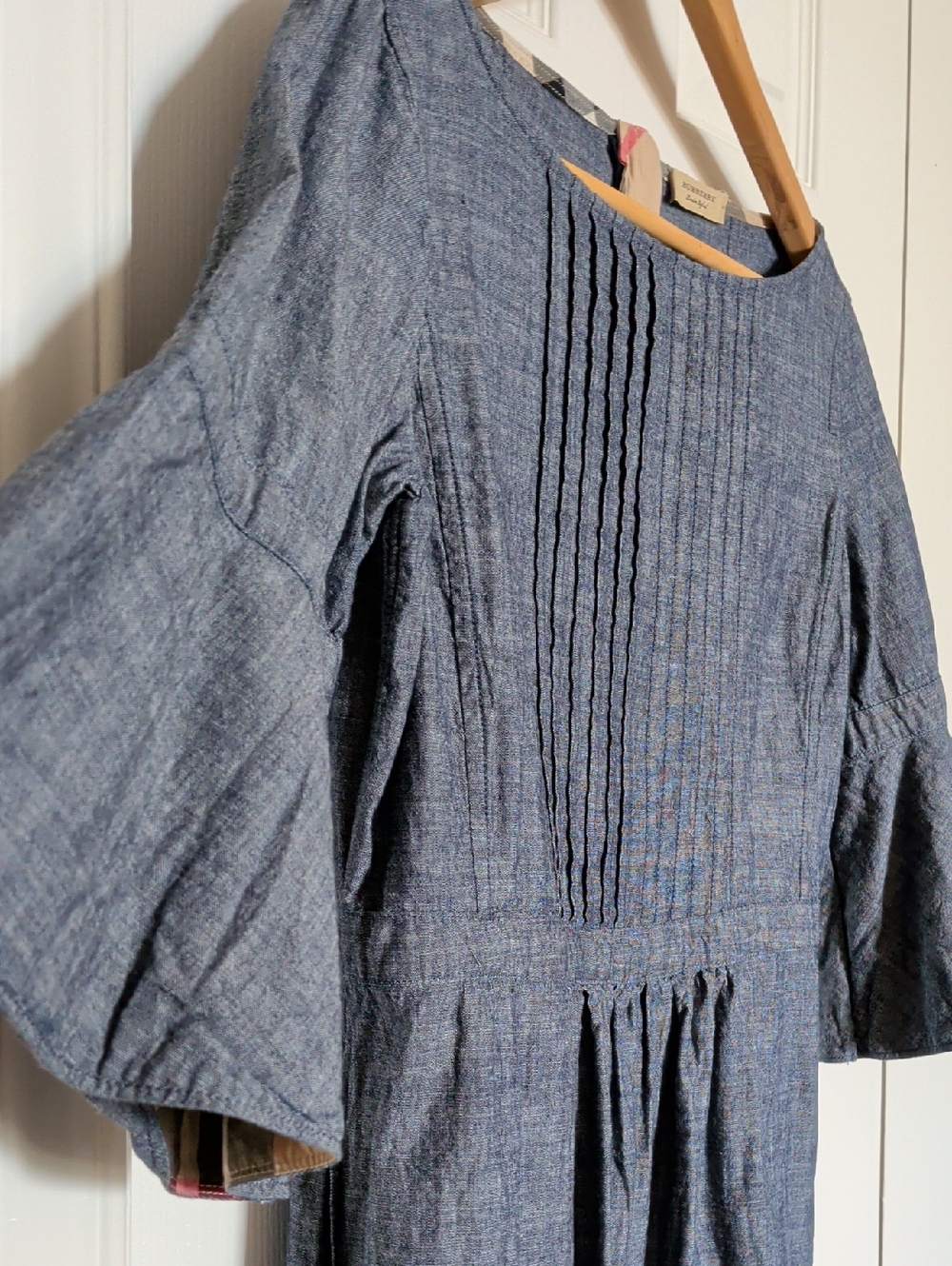 BURBERRY | Michelle Flutter-Sleeve Denim Dress. Size Small.